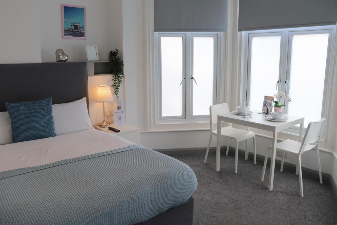 Pier12 Apartman Eastbourne Kültér fotó
